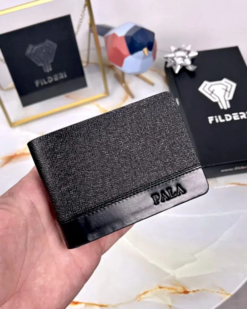 Created with RNI Films app. Profile ‘None’ Premium Siyah Cüzdan Hakiki Deri 2023