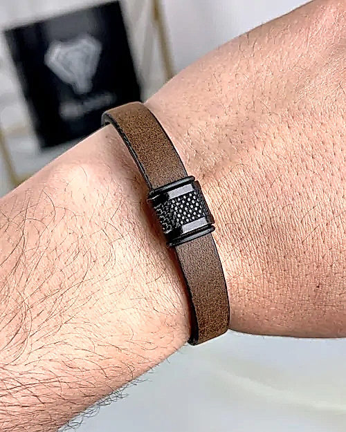 Siyah Detaylı Kahve Bileklik