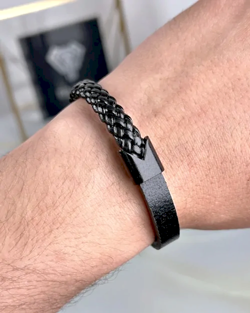 Mıknatıslı Aksesuarlı Deri Bileklik