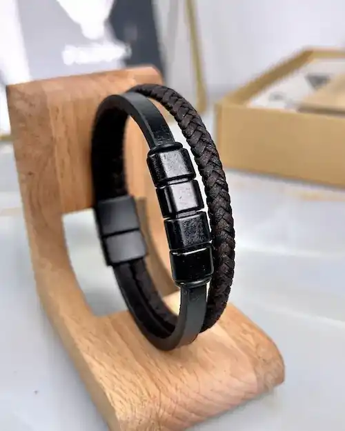 Mıknatıslı Siyah Kahve Bileklik Aksesuarlı