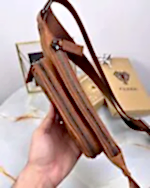 Created with RNI Films app. Profile ‘None’ Hakiki Deri Çapraz Çanta Cross Body Çanta - Fındık - 2085