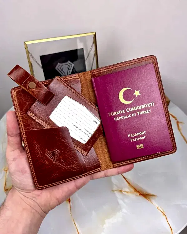 Pasaport Kabı ve Valiz Etiketi Hakiki Deri 2038 - Taba