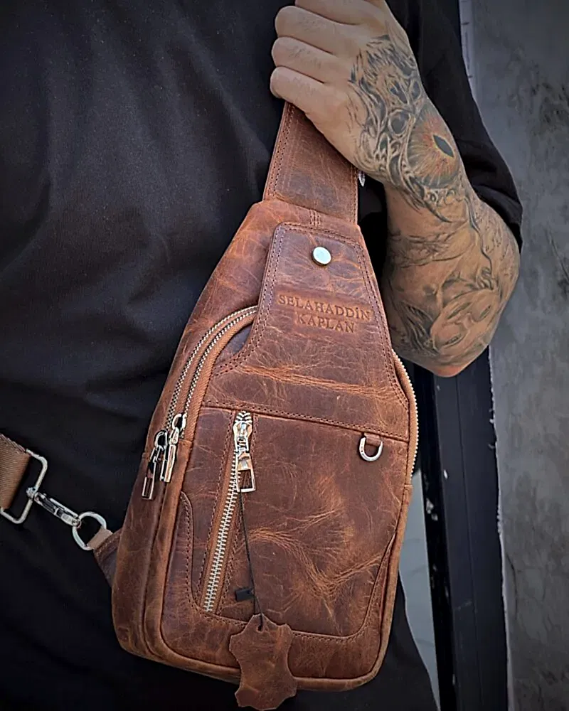 DERİ ÇAPRAZ ÇANTA