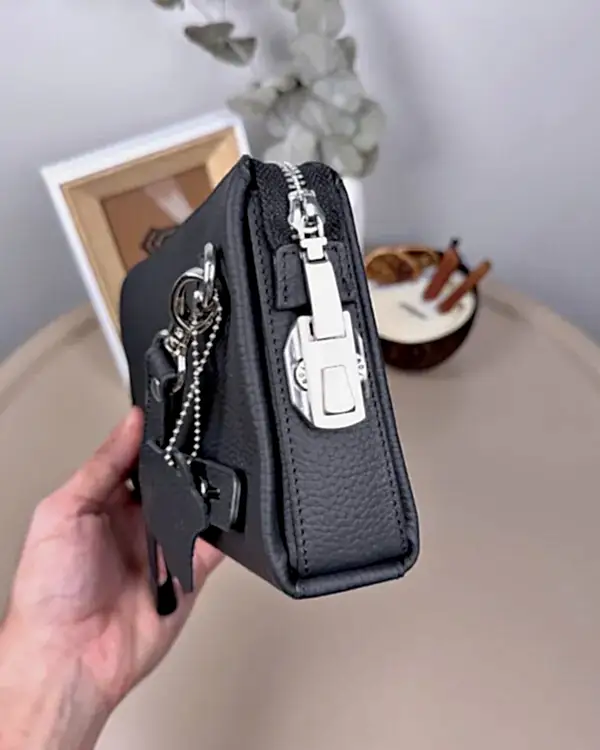 Şifreli Erkek El Çantası – Hakiki Deri Mat Siyah | 2105