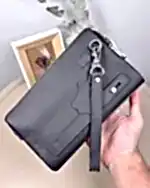 Created with RNI Films app. Profile 'None' Şifreli Erkek El Çantası – Hakiki Deri Mat Siyah | 2105