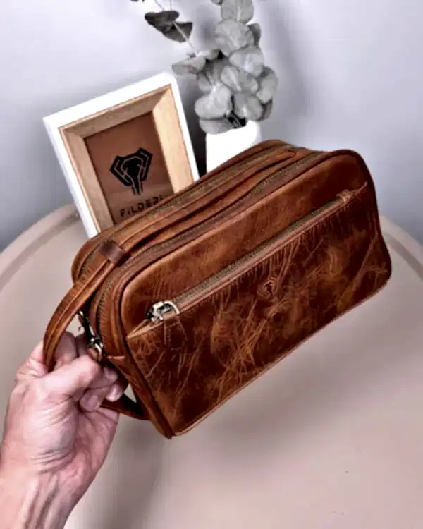 Büyük Erkek El Çantası – Hakiki Deri Fındık Renk | 2104