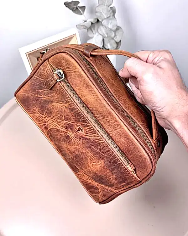 Büyük Erkek El Çantası – Hakiki Deri Fındık Renk | 2104
