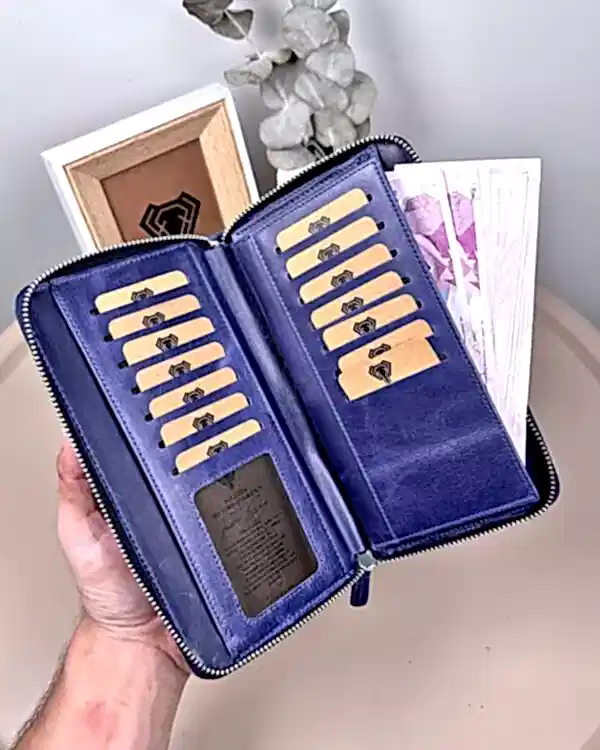 Lüks Erkek El Çantası – Lacivert Hakiki Deri | 2100